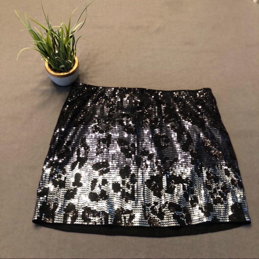 Express sequin leopard skirt